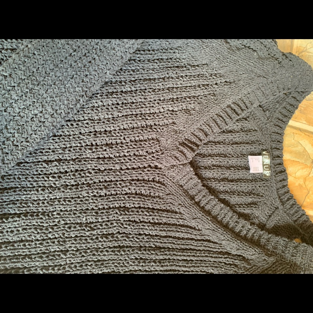 Venus awesome tie sleeve sweater